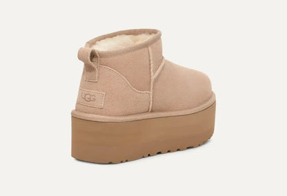 UGG Classic plateforme Beige